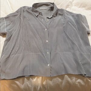 Everlane Black and White Striped Shirt 10